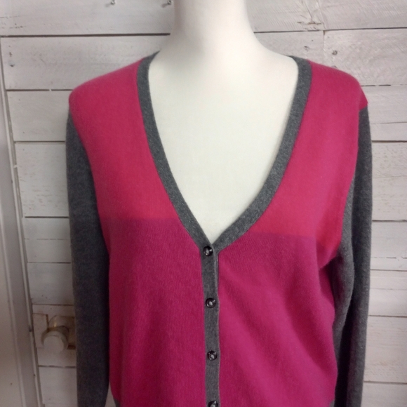Apt 9 100% Pure Cashmere Womens Large Pink Gray Colorblock VNeck Button Front 44 - Picture 2 of 11